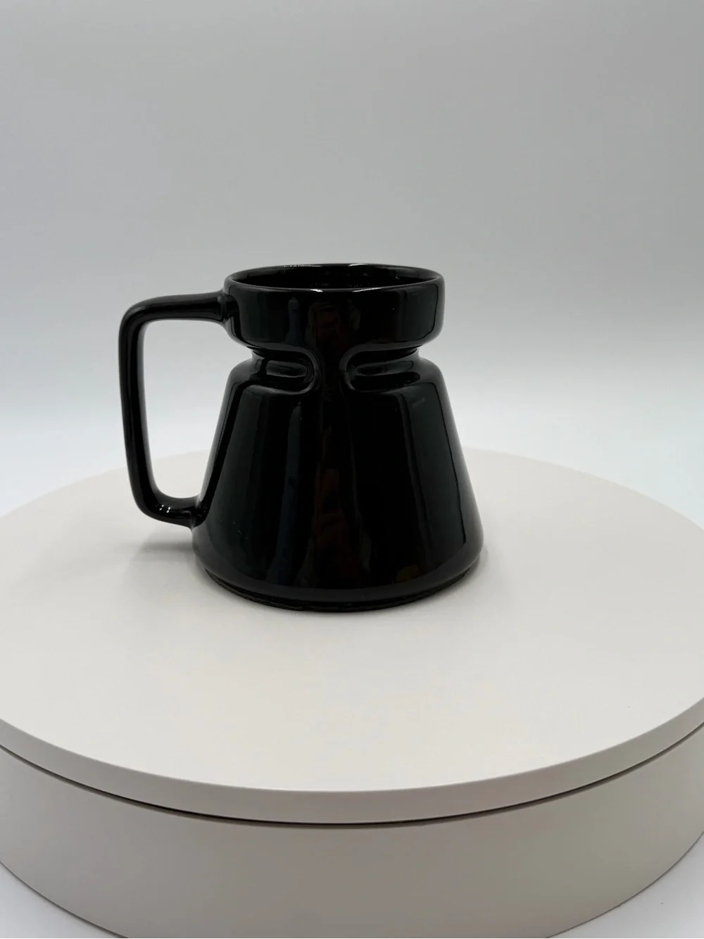 Eddie Bauer Glossy Black Sculpted Ceramic Mug